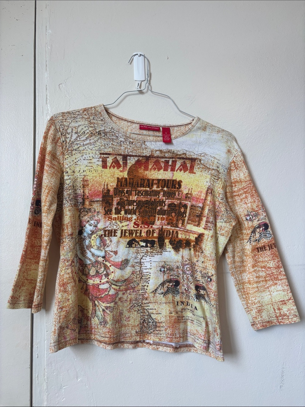 Gloria Vanderbilt Beige Multi Taj Mahal Graphic Long Sleeve Top
